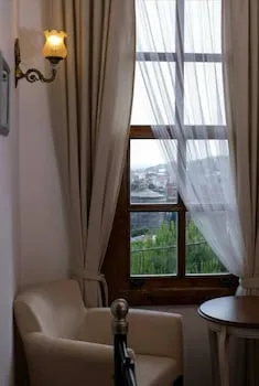 Aristonicus Boutique Hotel