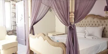 Igdeli Han Hotel