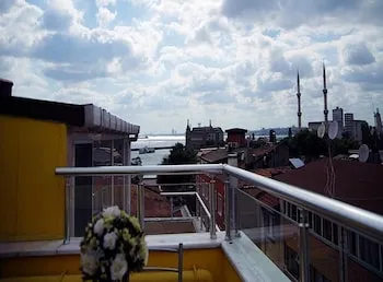 Kadikoy Port Hotel