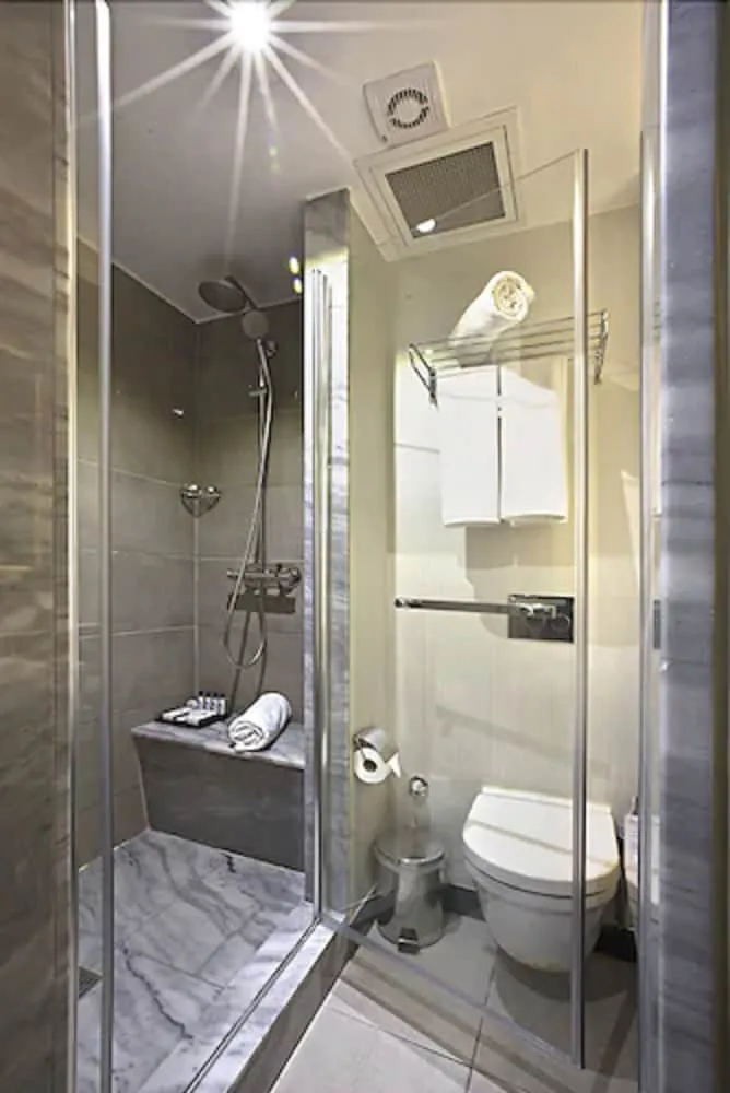 Standard Tek Büyük veya İki Ayrı Yataklı Oda
