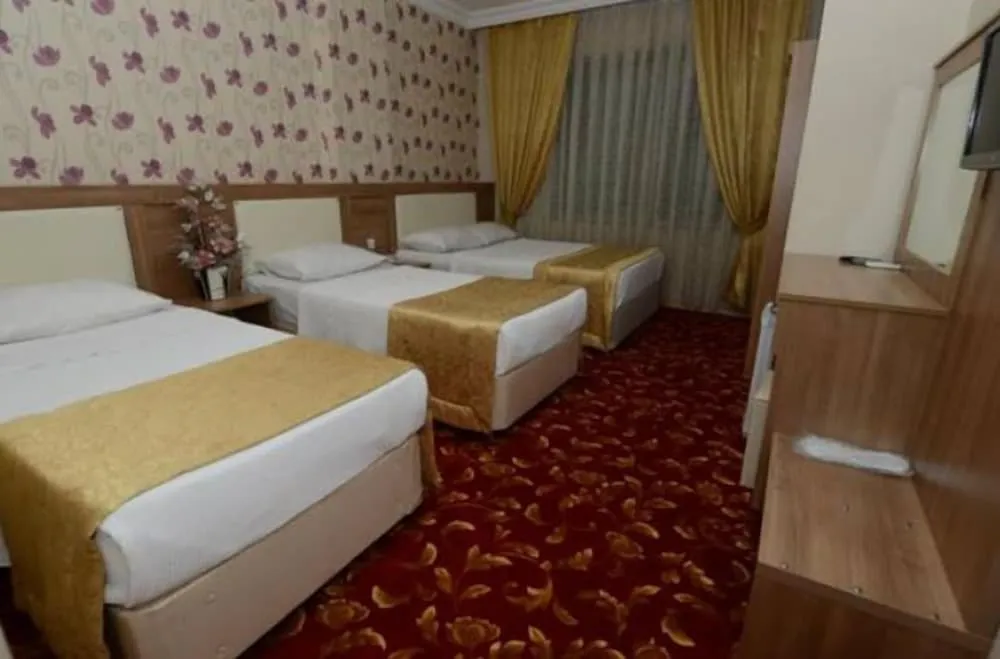 Standard Üç Kişilik Oda