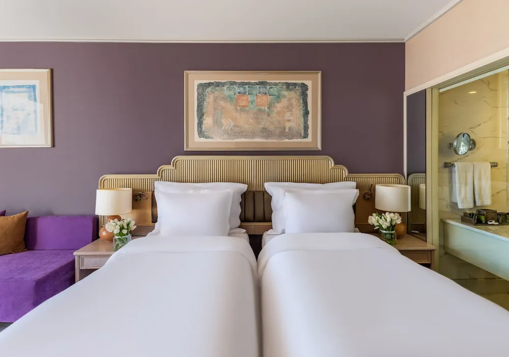 Comfort Twin Room with 2 Sofas, City View