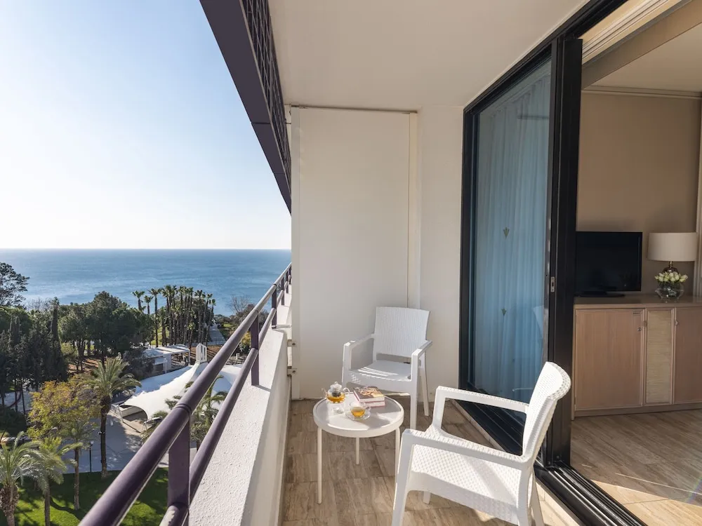Deluxe Room 2 Single Beds, Sea View