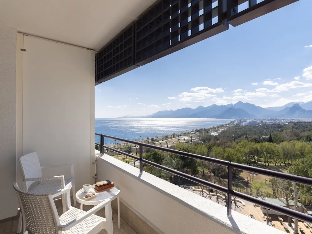 Comfort Twin Room with 2 Sofas, Sea View