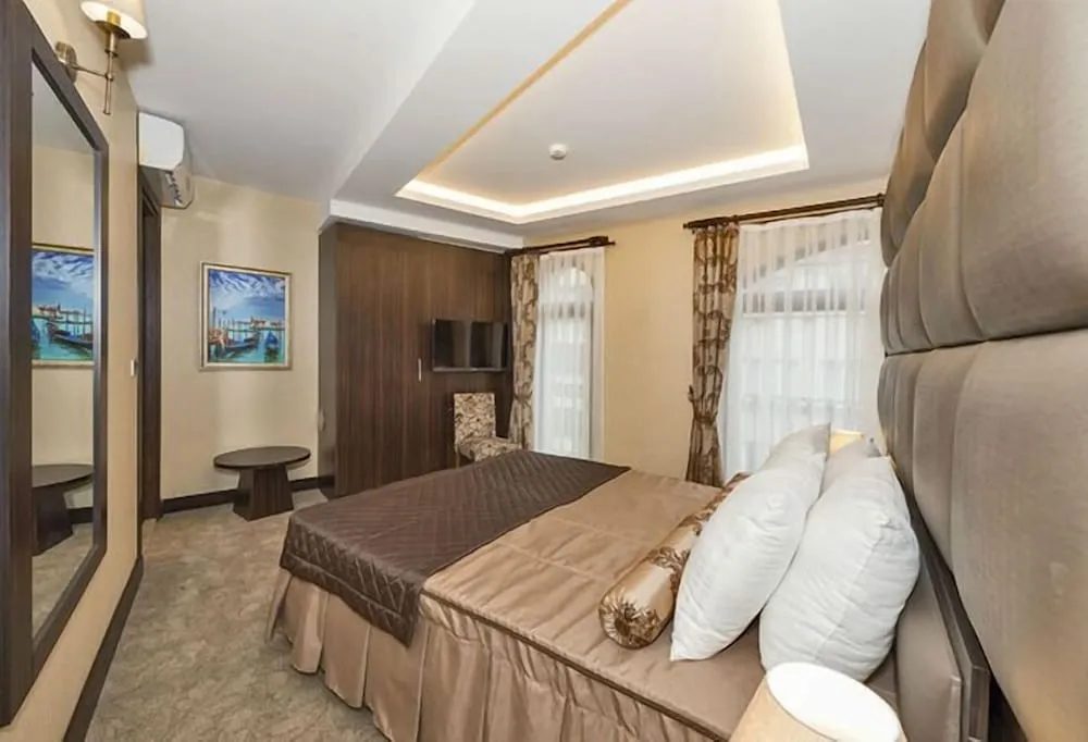 Standard Tek Büyük Yataklı Oda