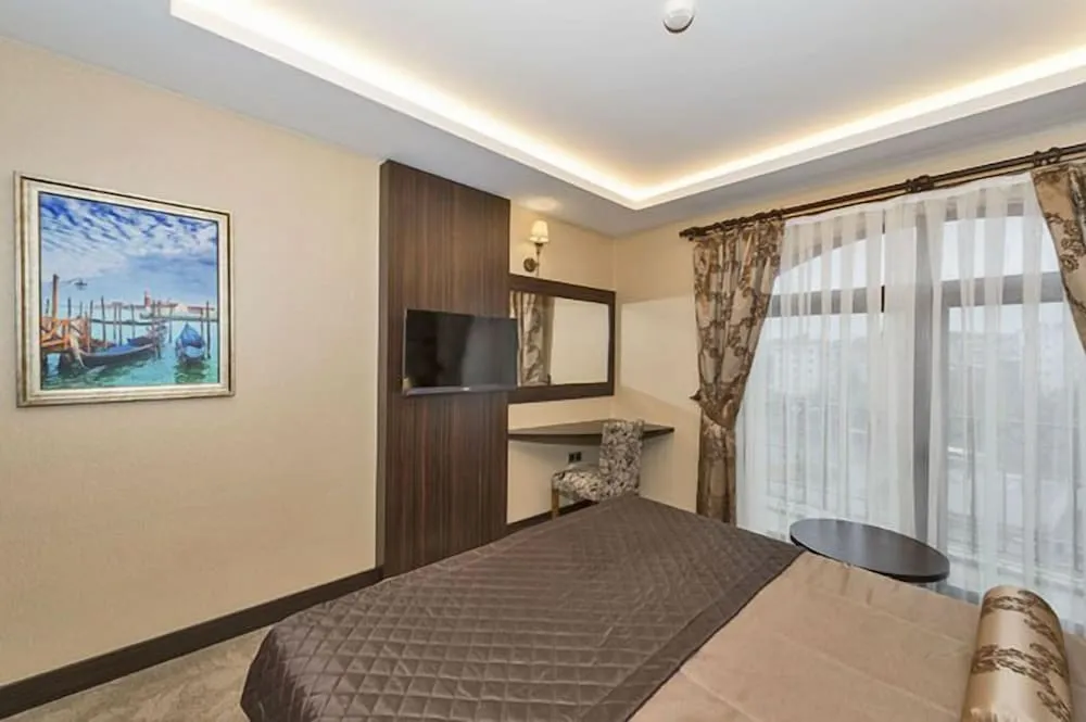 Standard Tek Büyük Yataklı Oda