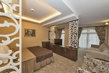 Romeo Hotel