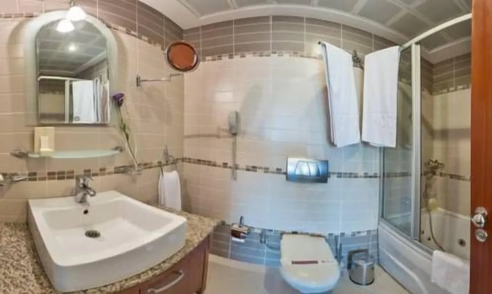 Superior Deluxe Suite Room