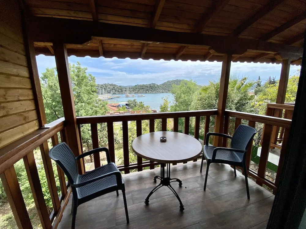 Luxury Tek Büyük Yataklı Oda