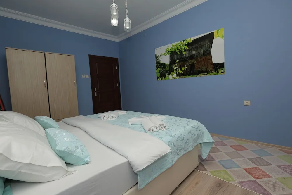 Family Apart Daire (2nd Floor)