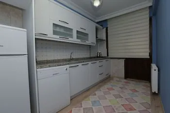 Guven Suite House