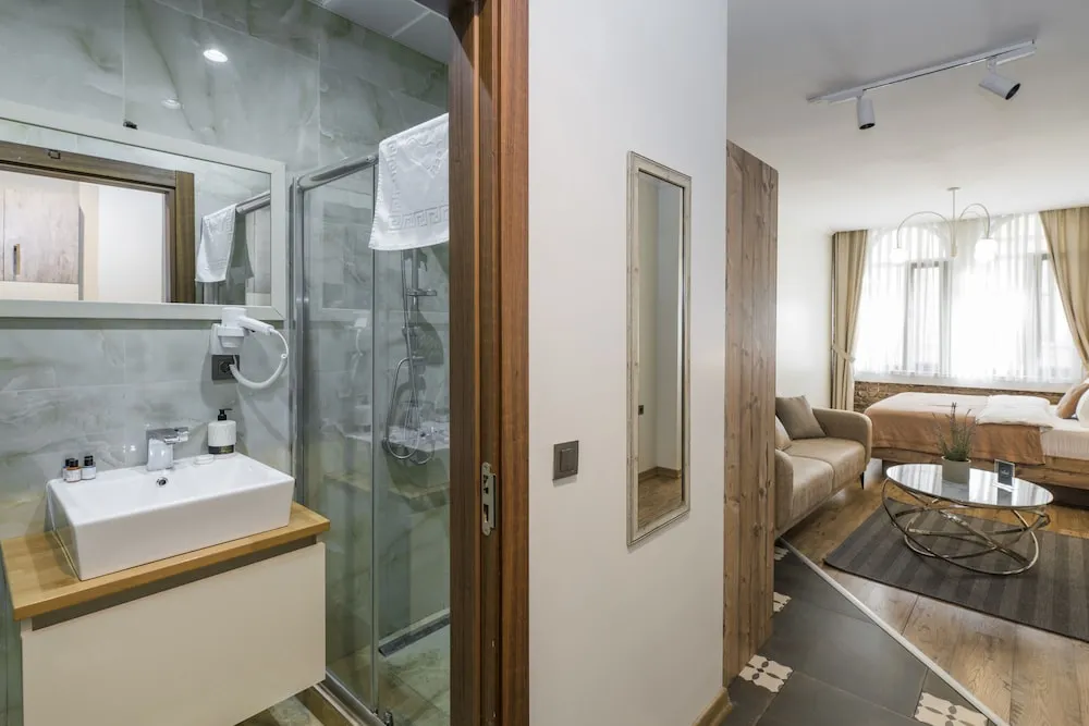 Deluxe Stüdyo Süit