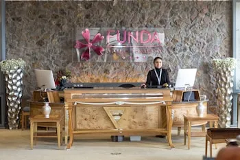 Funda Hotel