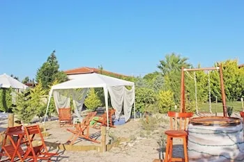 Karina Vineyard House