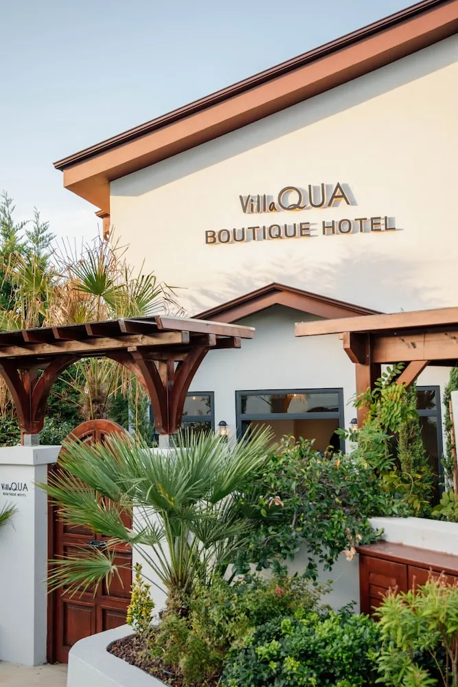 Villaqua Boutique Hotel
