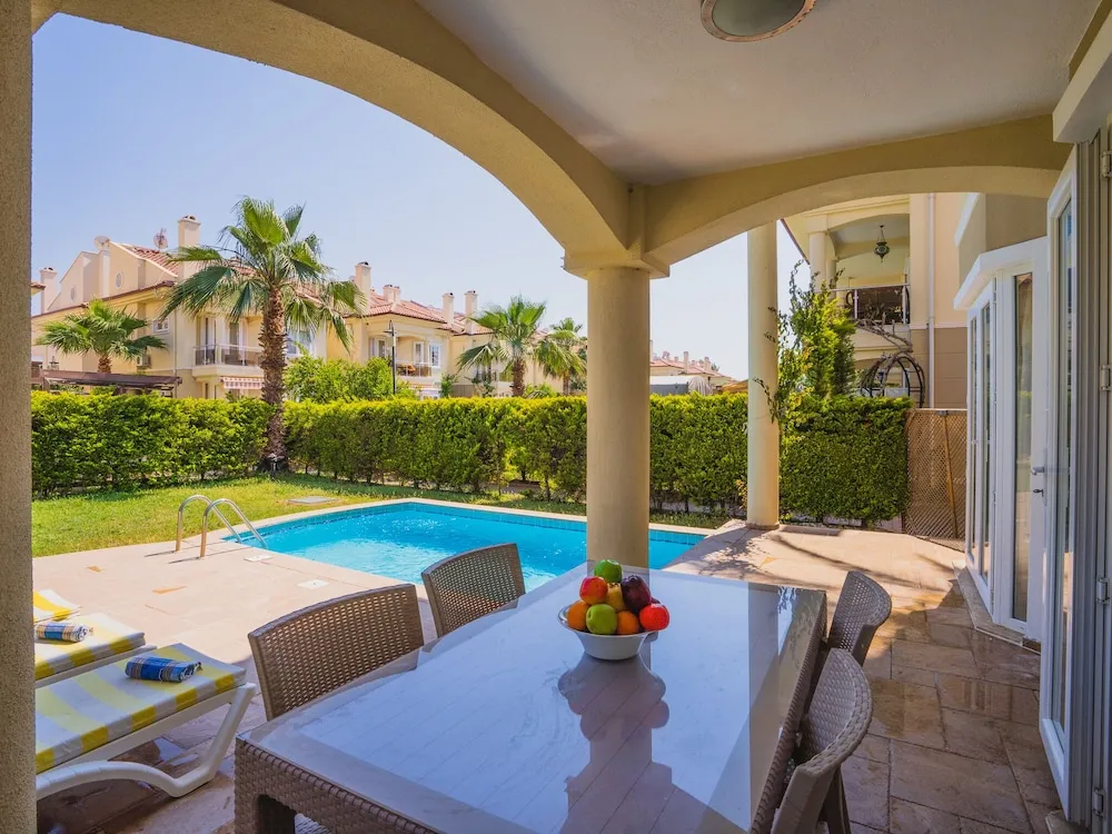 Villa, 4 Yatak Odası, Kişiye Özel Havuzlu