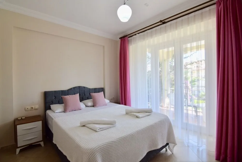 Villa, 4 Yatak Odası, Kişiye Özel Havuzlu
