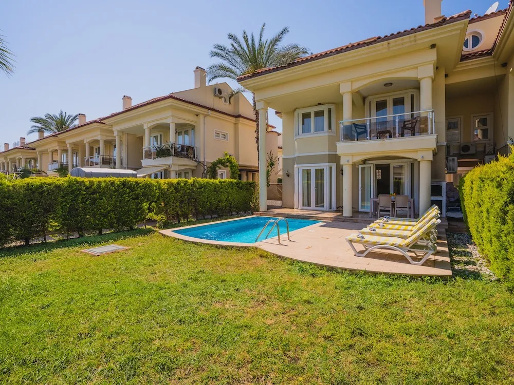 Villa, 4 Yatak Odası, Kişiye Özel Havuzlu