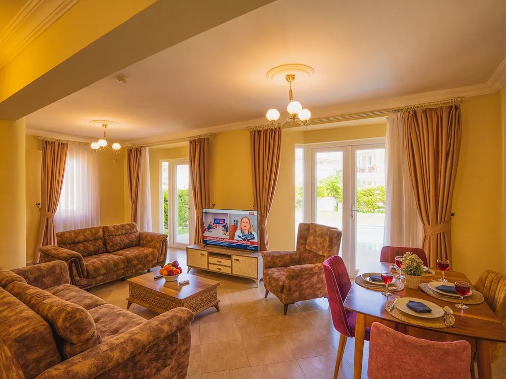 Villa, 4 Yatak Odası, Kişiye Özel Havuzlu