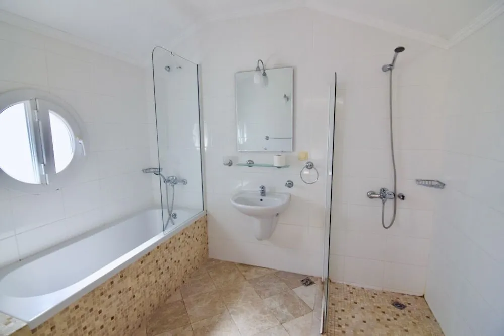 Villa, 4 Yatak Odası, Kişiye Özel Havuzlu