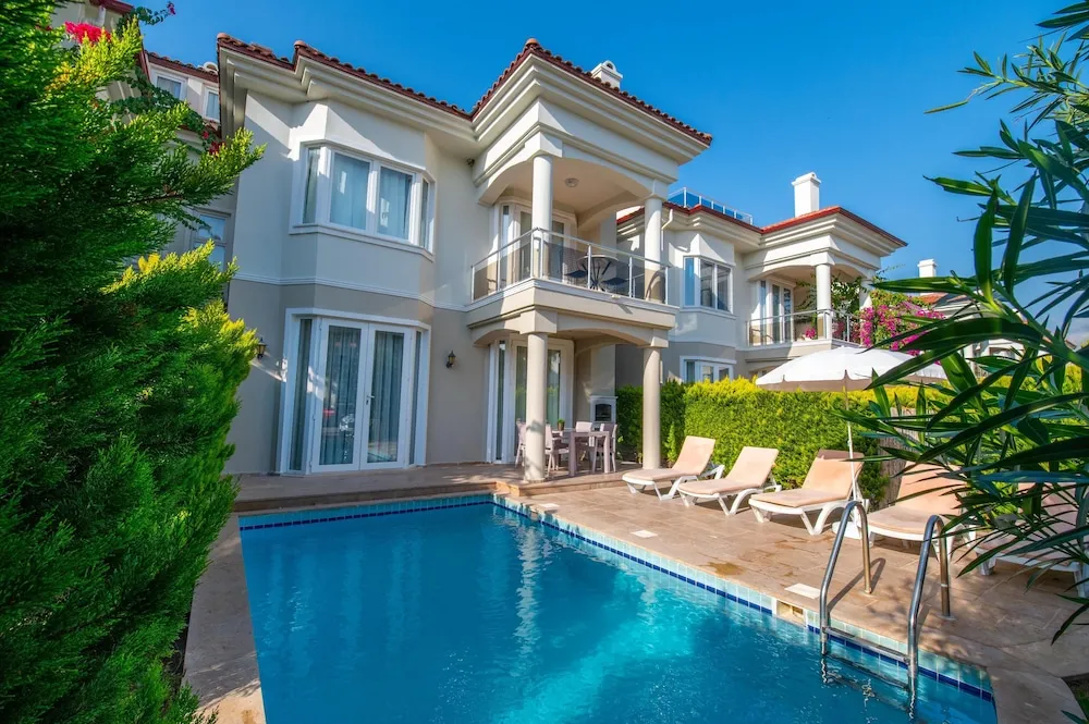 Villa, 5 Yatak Odası, Kişiye Özel Havuzlu