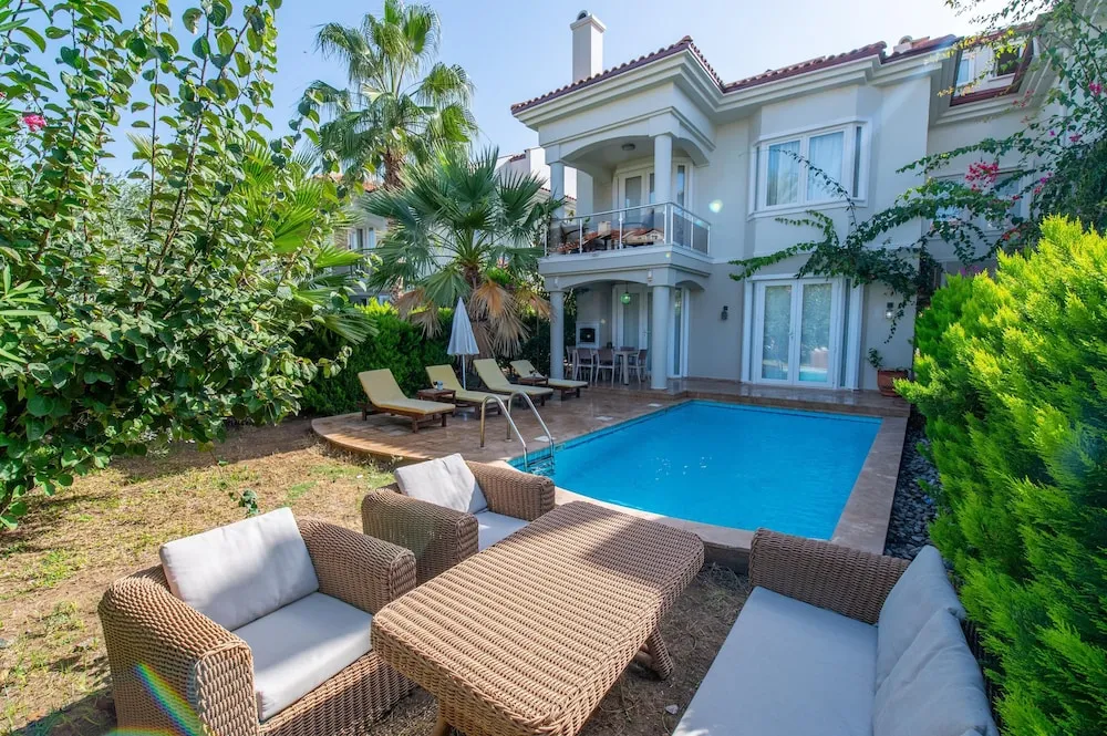 Villa, 5 Yatak Odası, Kişiye Özel Havuzlu