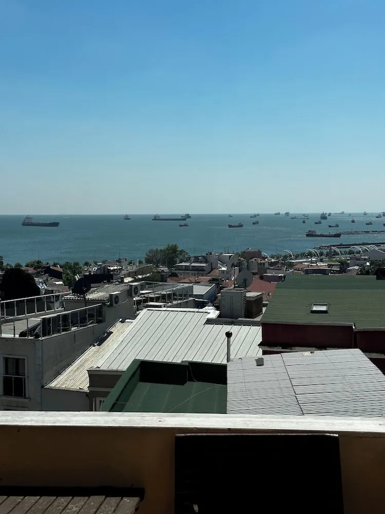 Tek Büyük Yataklı Oda, Balkon, Deniz Manzaralı