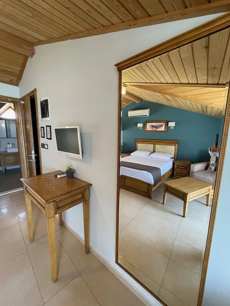 Deluxe Tek Büyük Yataklı Oda, 1 Yatak Odası, Sigara İçilmez, Deniz Manzaralı