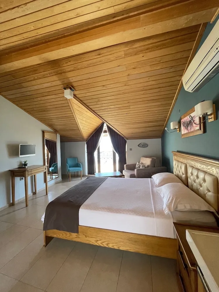 Deluxe Tek Büyük Yataklı Oda, 1 Yatak Odası, Sigara İçilmez, Deniz Manzaralı