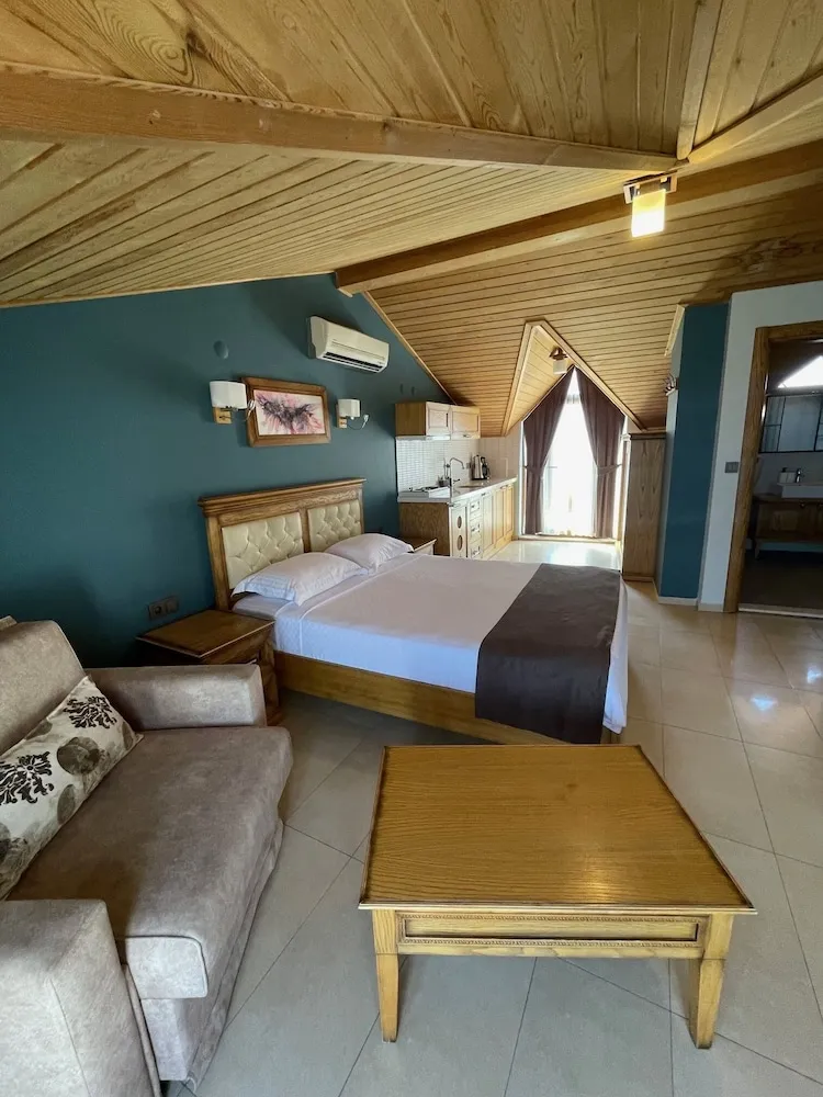 Deluxe Tek Büyük Yataklı Oda, 1 Yatak Odası, Sigara İçilmez, Deniz Manzaralı