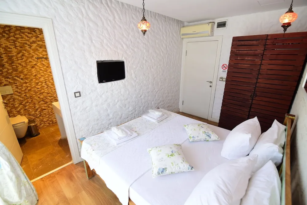 Deluxe Tek Büyük Yataklı Oda