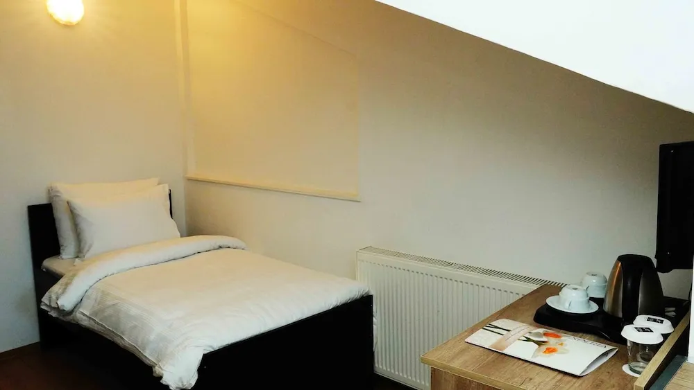 Junior Deluxe Room