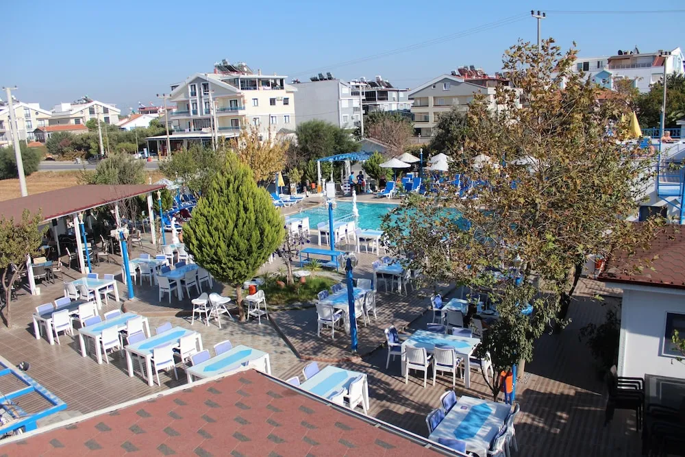 Economy Üç Kişilik Oda, 1 Yatak Odası, Sigara İçilmez, Kısmi Deniz Manzaralı 1