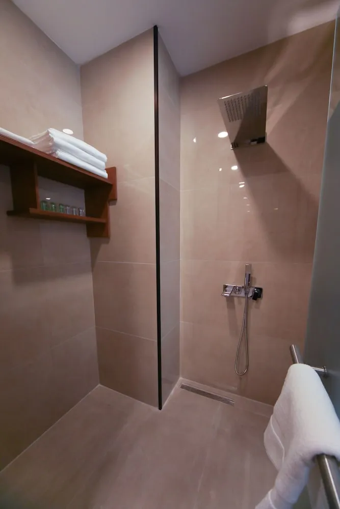 Standard Üç Kişilik Oda