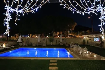 Salbakos Herakleia Hotel