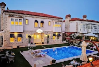 Salbakos Herakleia Hotel