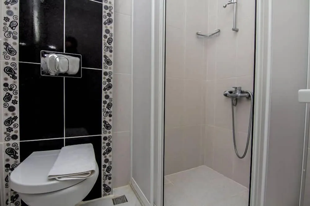 Economy Tek Büyük veya İki Ayrı Yataklı Oda, 1 Çift Kişilik veya 2 Tek Kişilik Yatak