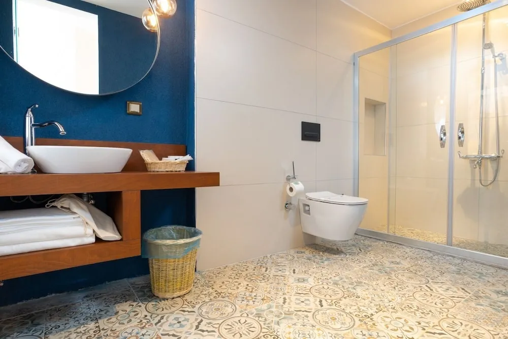 Premium Oda, 1 En Büyük (King) Boy Yatak