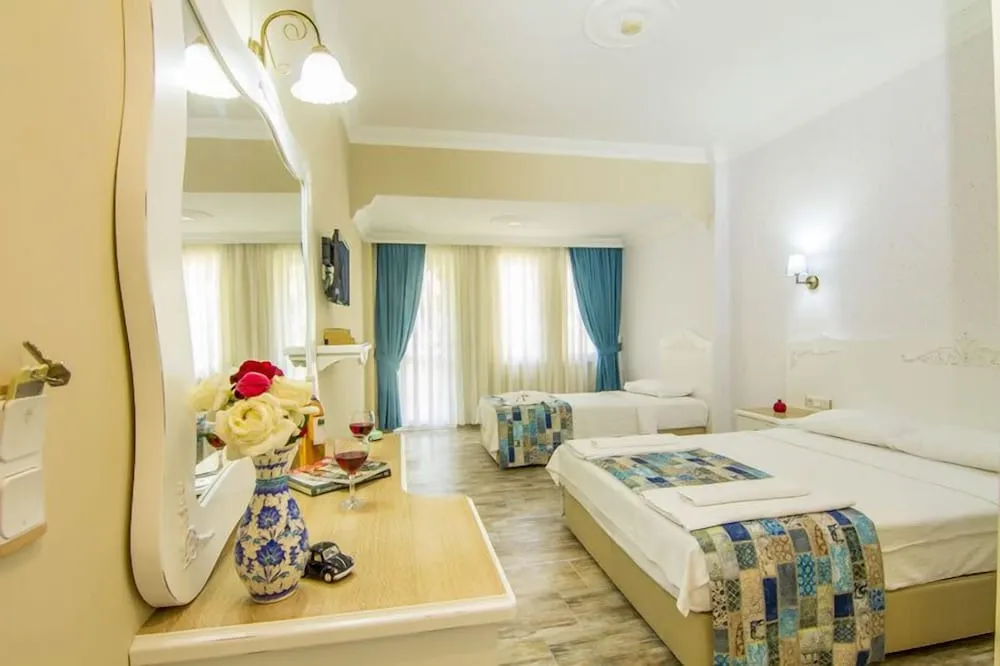 Superior Tek Büyük veya İki Ayrı Yataklı Oda, 1 Çift Kişilik veya 2 Tek Kişilik Yatak