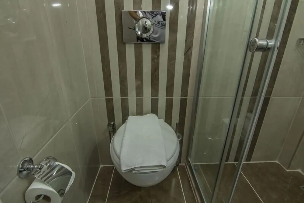 Superior Tek Büyük veya İki Ayrı Yataklı Oda, 1 Çift Kişilik veya 2 Tek Kişilik Yatak