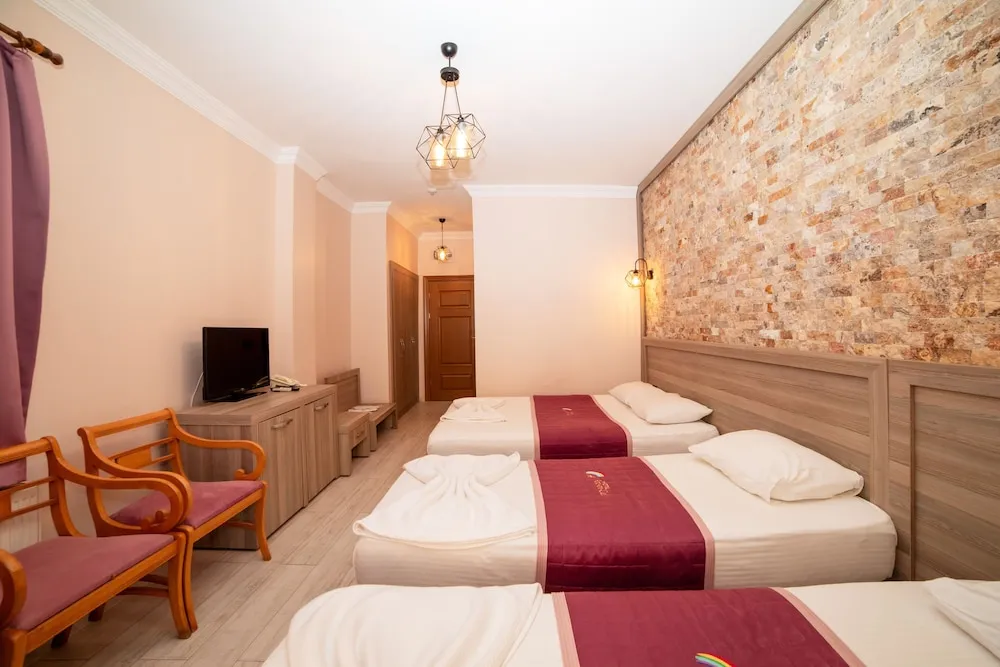 Superior Dört Kişilik Oda, Balkon, Bahçe Manzaralı