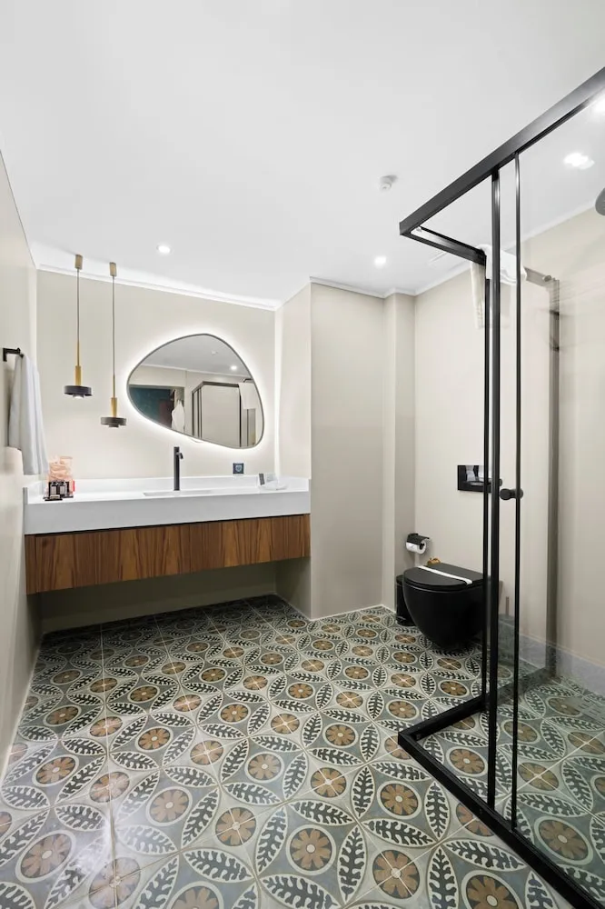 Deluxe Street Room