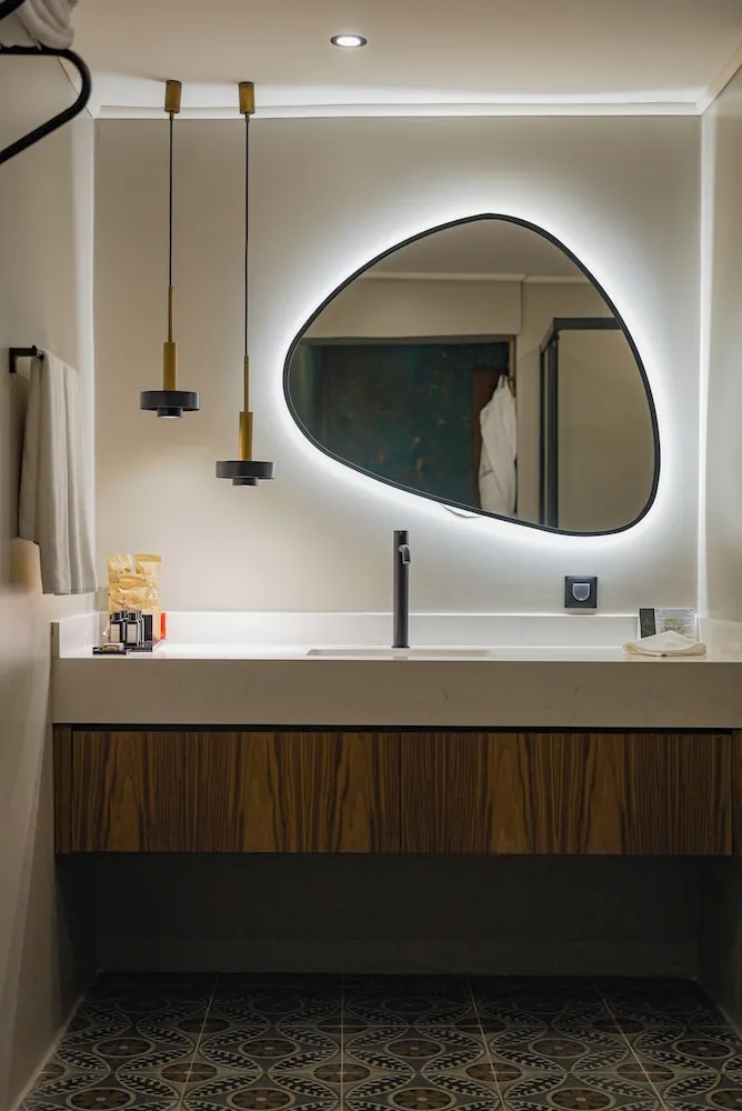 Deluxe Street Room