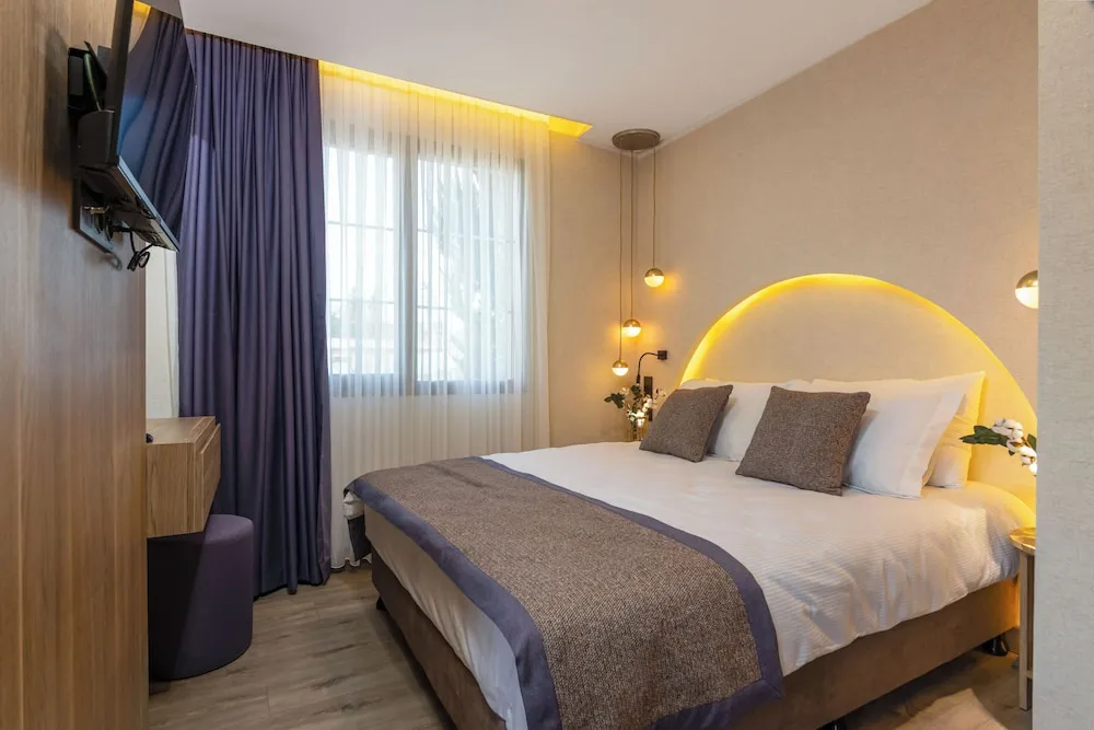 Economy Oda, Şehir Manzaralı