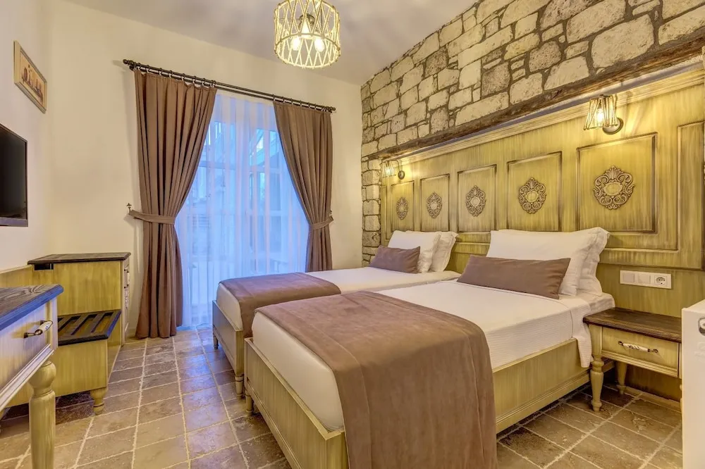 Deluxe İki Ayrı Yataklı Oda, Havuz Manzaralı, Havuz Kenarı