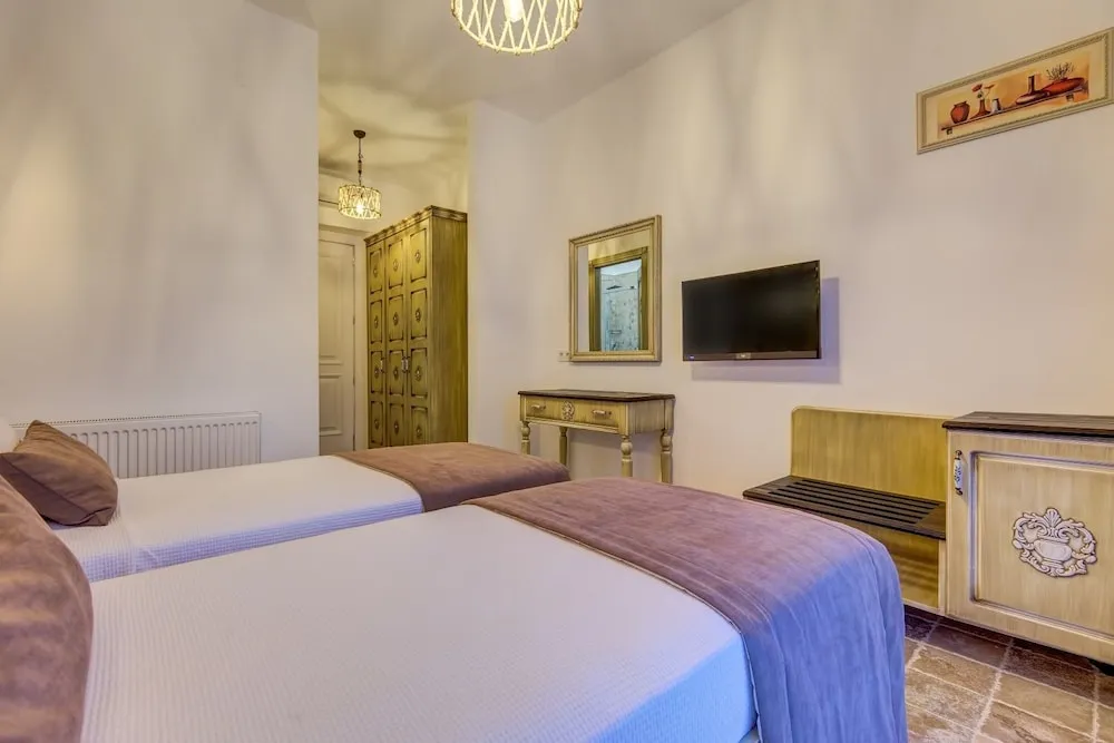 Deluxe İki Ayrı Yataklı Oda, Havuz Manzaralı, Havuz Kenarı