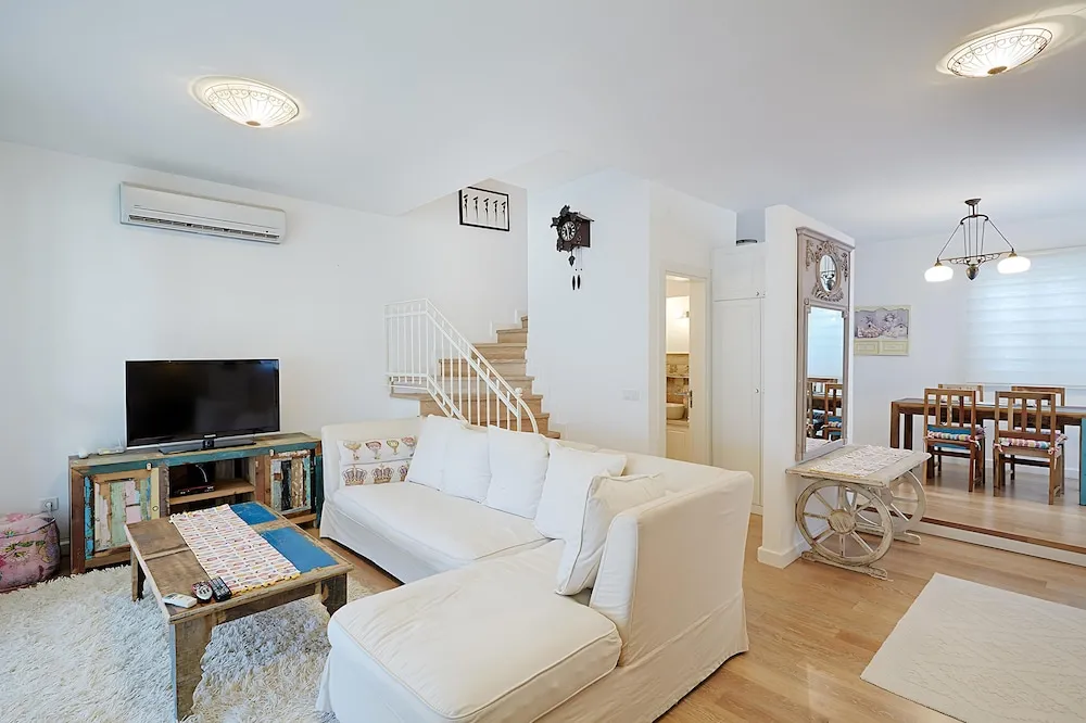 Tas Villa