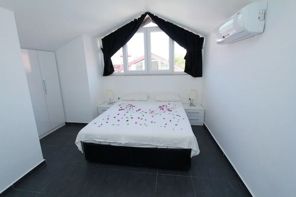 Villa, 4 Yatak Odası, Kişiye Özel Havuzlu