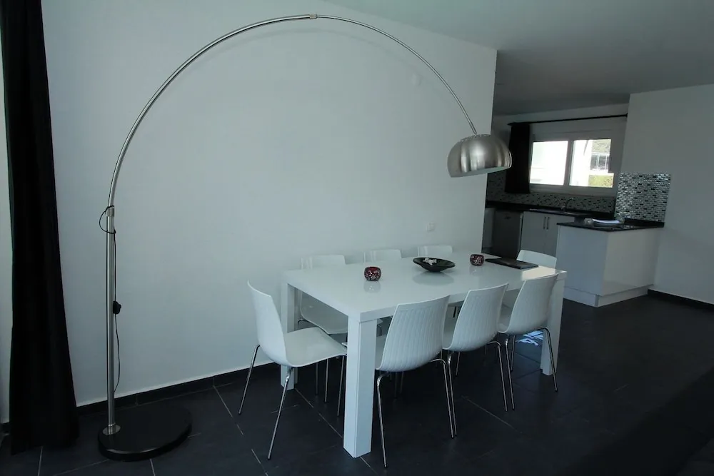 Villa, 4 Yatak Odası, Kişiye Özel Havuzlu