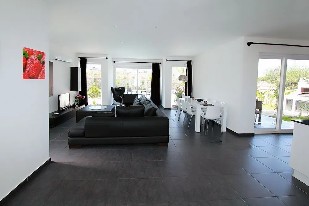 Villa, 4 Yatak Odası, Kişiye Özel Havuzlu